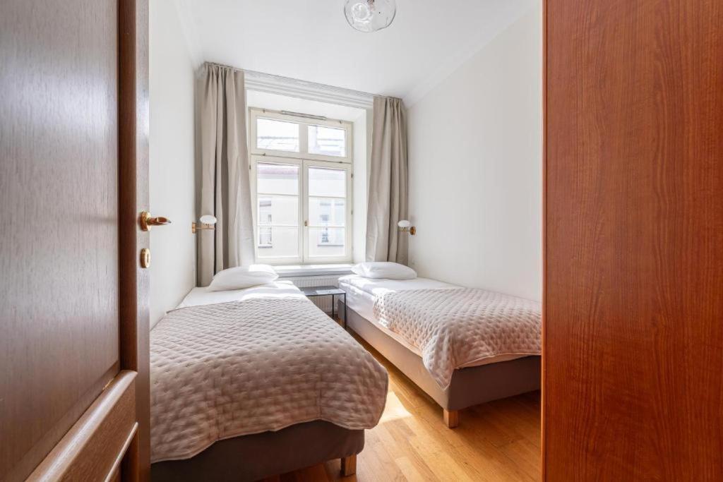 Old Town Square Residence Талин Екстериор снимка