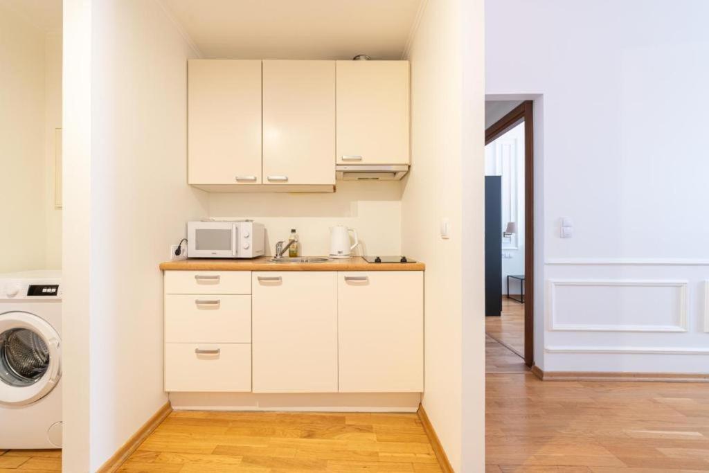 Old Town Square Residence Талин Екстериор снимка