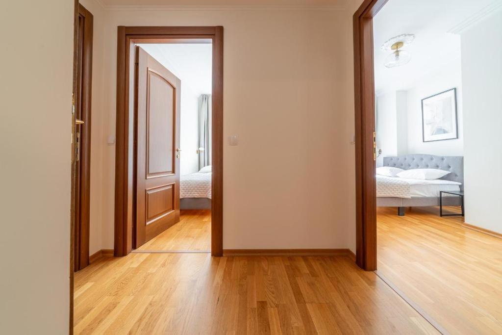 Old Town Square Residence Талин Екстериор снимка
